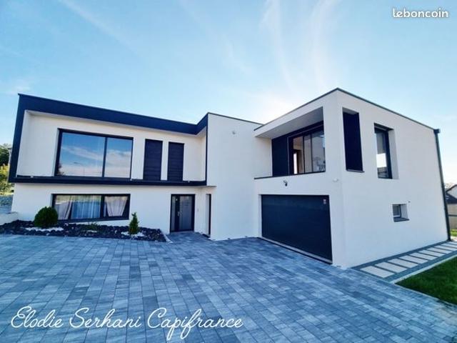Maison 7 pièces 245 m²