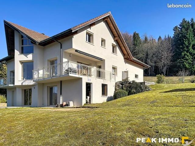 Maison 7 pièces 245 m²