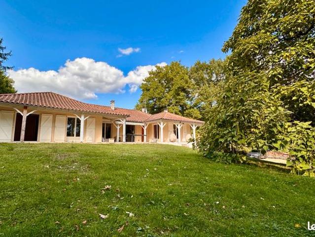Maison 7 pièces 245 m²