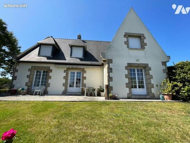 Maison 7 pièces 245 m²