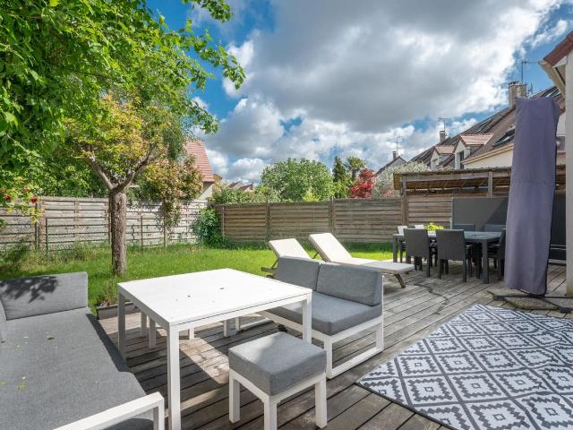 Maison 7 pièces 245 m²