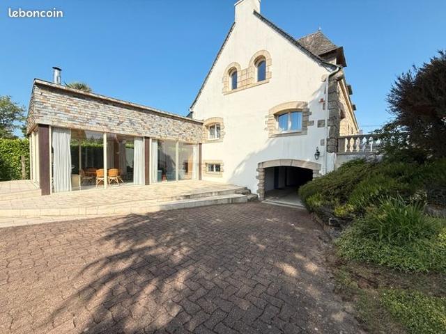 Maison 7 pièces 245 m²