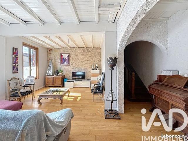 Maison 7 pièces 245 m²