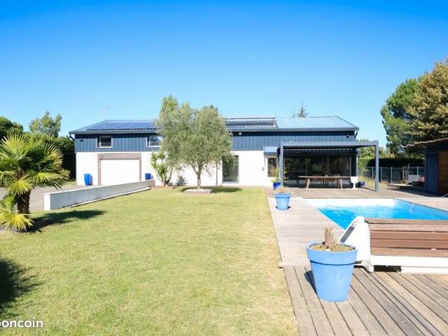 Maison 7 pièces 245 m²