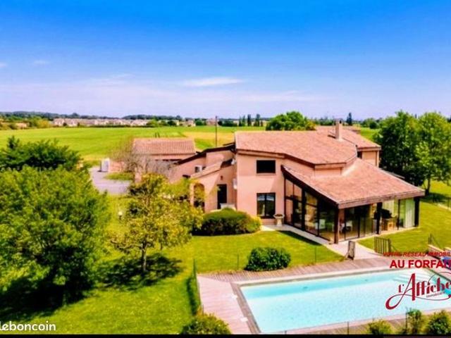 Maison 7 pièces 245 m²