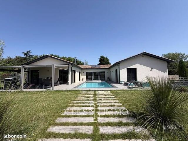Maison 7 pièces 245 m²