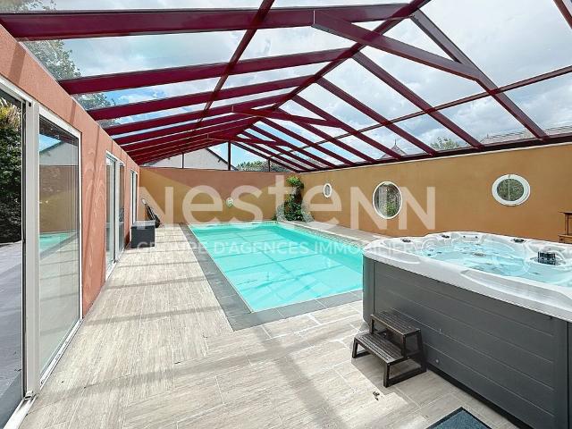 Maison 7 pièces 245 m²