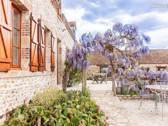 Maison 7 pièces 245 m²