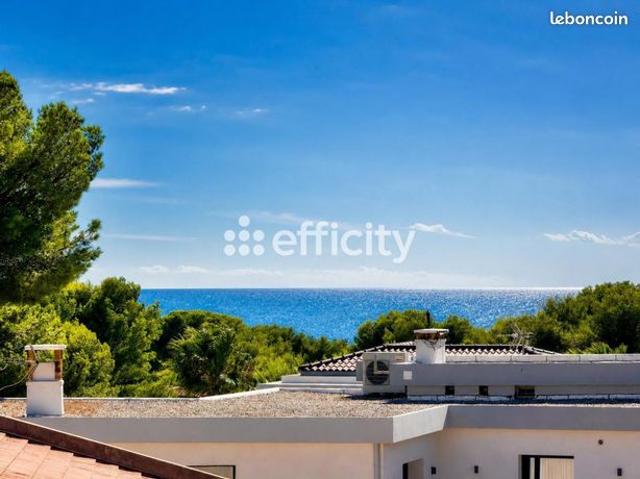 Maison 7 pièces 245 m²