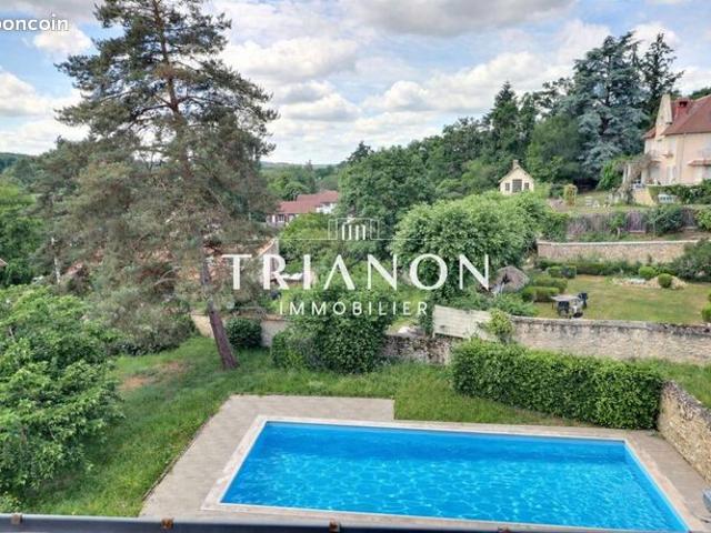 Maison 7 pièces 245 m²