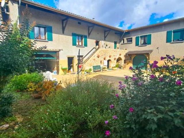 Maison 7 pièces 245 m²