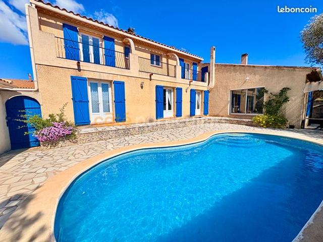 Maison 7 pièces 245 m²