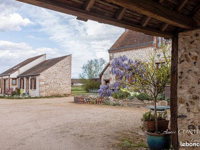 Maison 7 pièces 245 m²