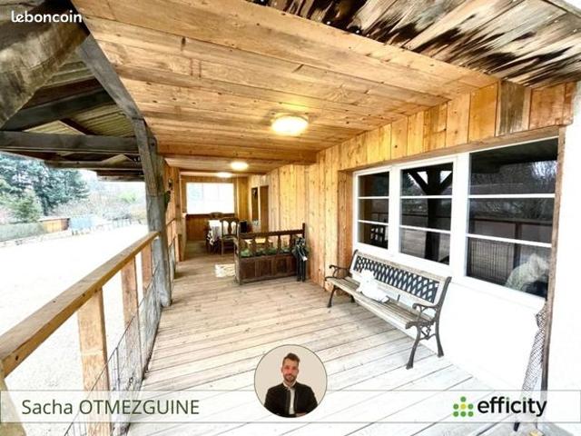 Maison 7 pièces 245 m²