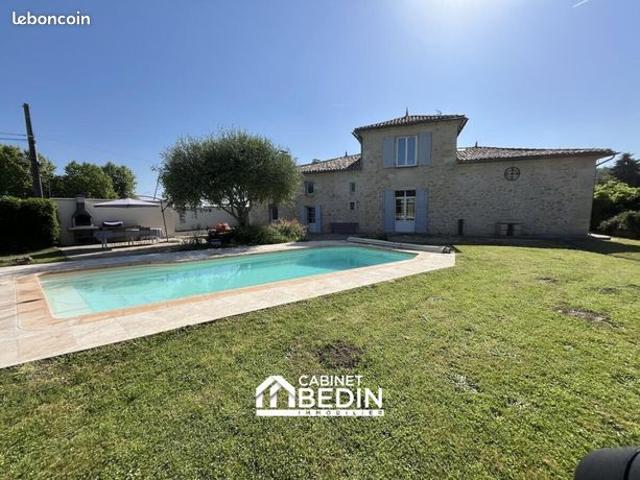Maison 7 pièces 245 m²
