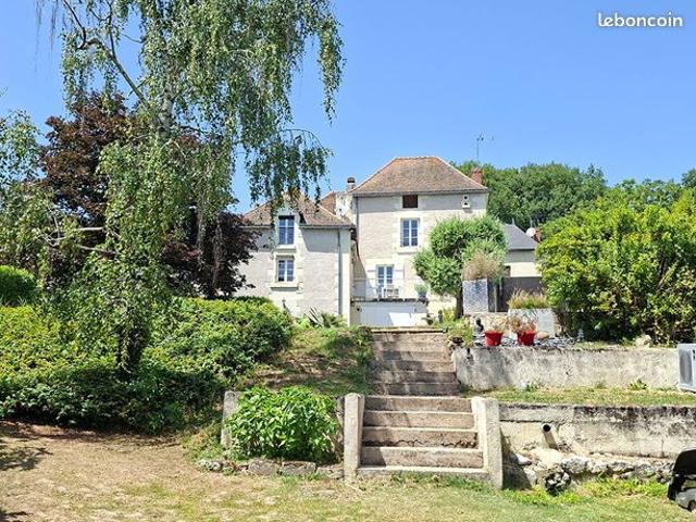 Maison 7 pièces 246 m²