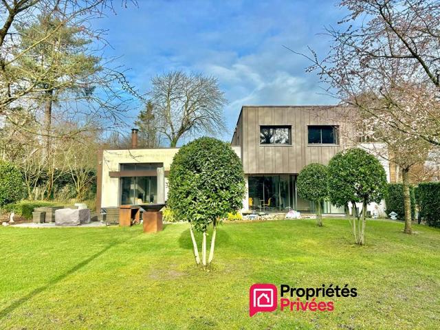 Maison 7 pièces 246 m²