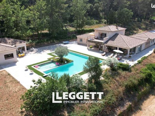 Maison 7 pièces 246 m²