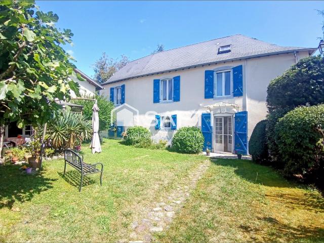 Maison 7 pièces 246 m²