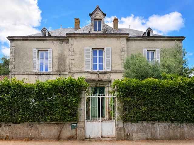 Maison 7 pièces 246 m²