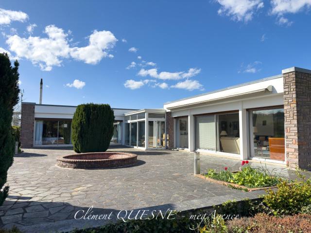 Maison 7 pièces 246 m²