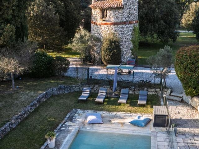 Maison 7 pièces 246 m²
