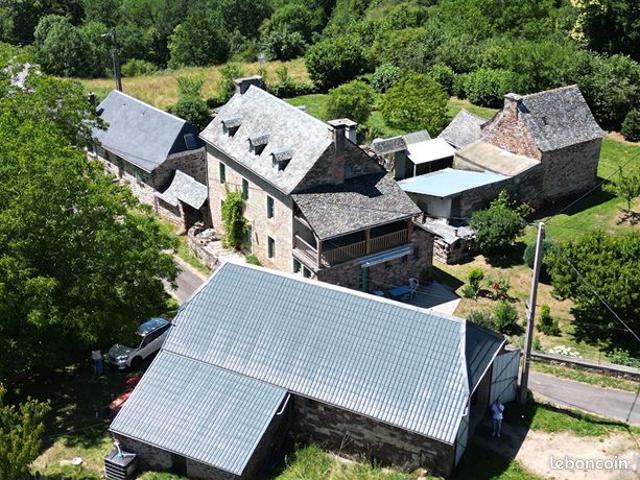 Maison 7 pièces 247 m²
