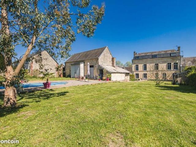 Maison 7 pièces 247 m²