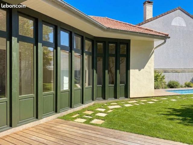 Maison 7 pièces 247 m²
