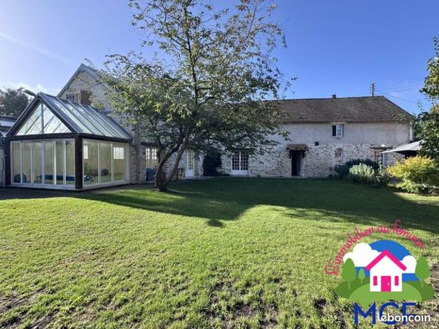 Maison 7 pièces 247 m²