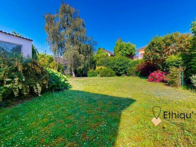 Maison 7 pièces 247 m²