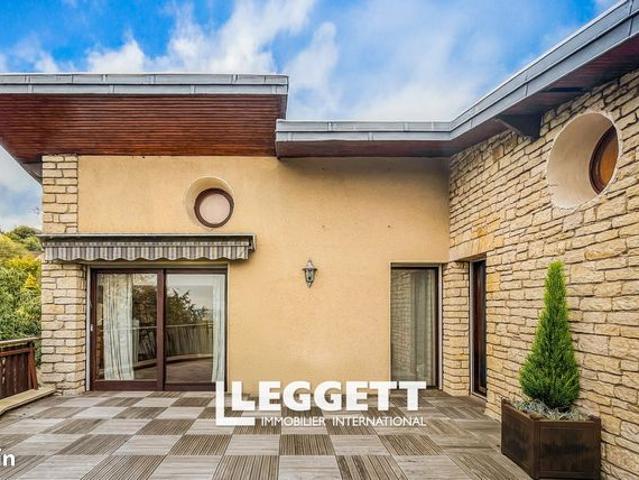 Maison 7 pièces 247 m²