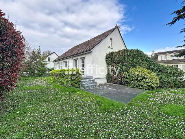 Maison 7 pièces 247 m²