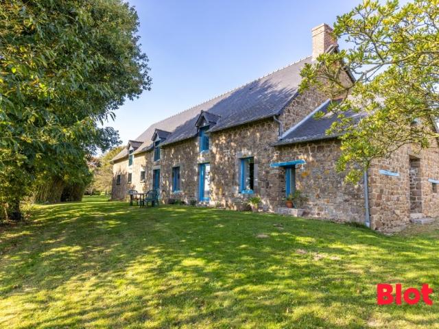 Maison 7 pièces 248 m²