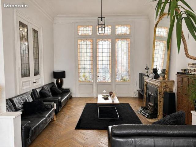 Maison 7 pièces 248 m²