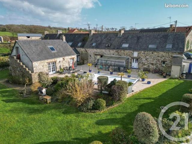 Maison 7 pièces 248 m²