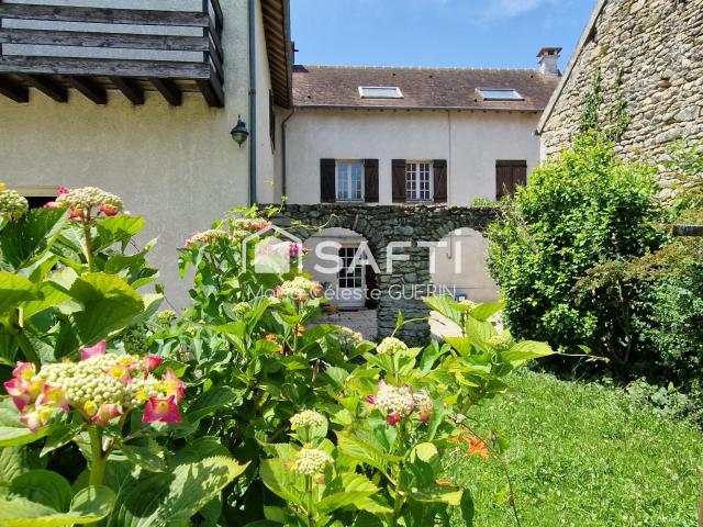 Maison 7 pièces 248 m²