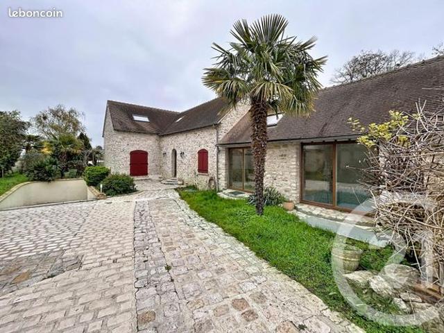 Maison 7 pièces 248 m²