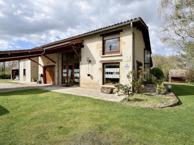 Maison 7 pièces 248 m²