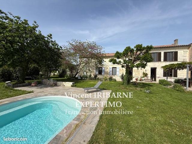 Maison 7 pièces 248 m²