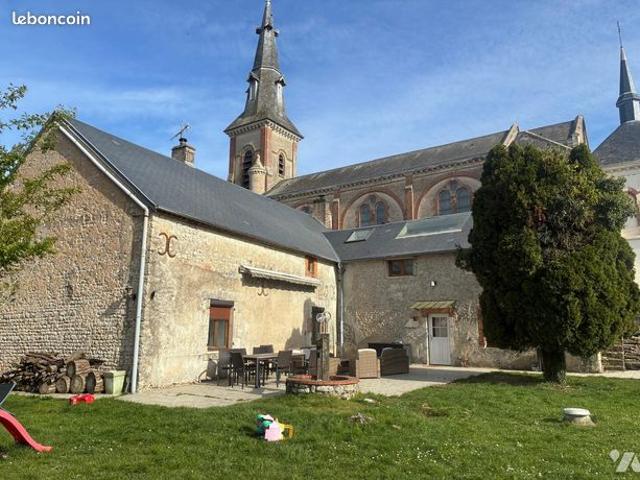 Maison 7 pièces 248 m²