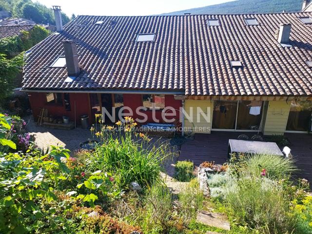 Maison 7 pièces 248 m²