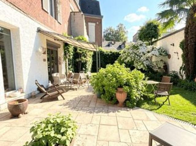 Maison 7 pièces 249 m²
