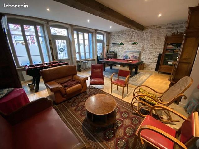 Maison 7 pièces 249 m²
