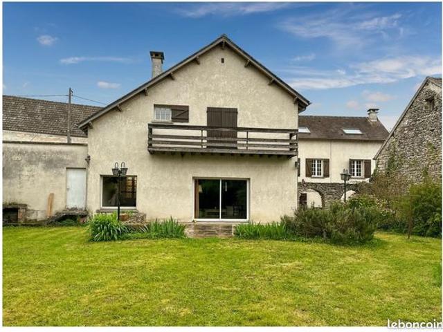 Maison 7 pièces 249 m²