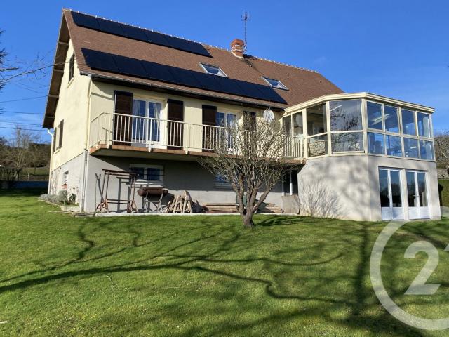 Maison 7 pièces 249 m²