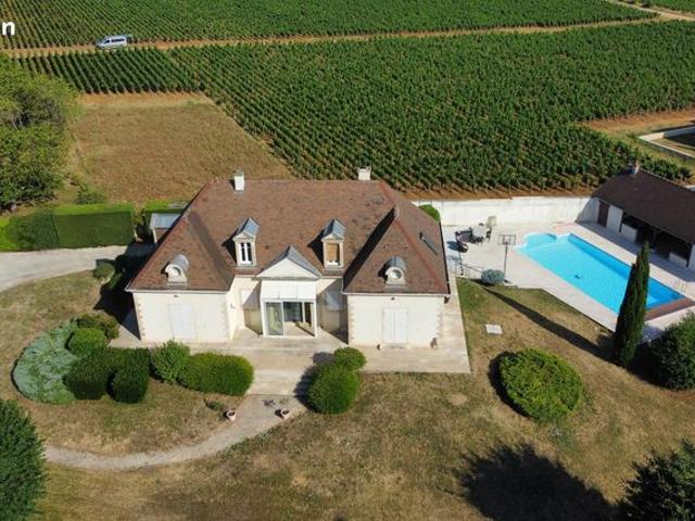 Maison 7 pièces 240 m²