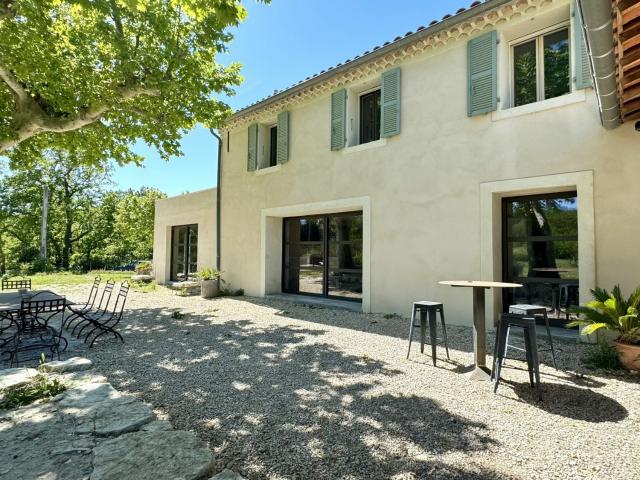 Maison 7 pièces 240 m²
