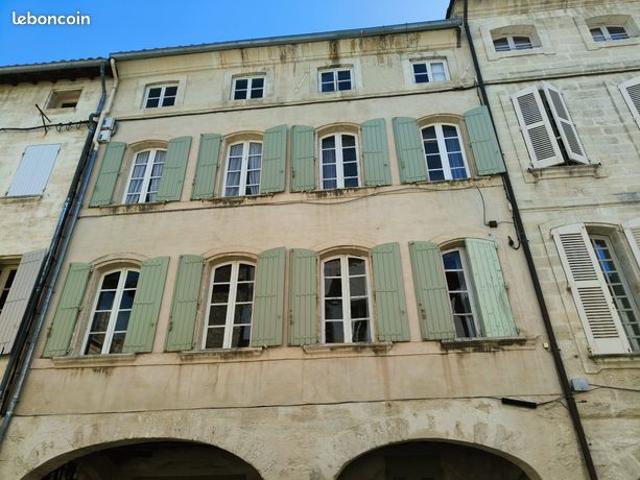 Maison 7 pièces 240 m²