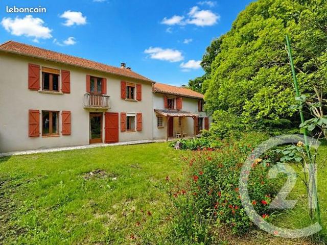 Maison 7 pièces 240 m²